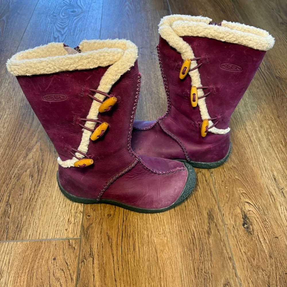 Keen Amar Purple Leather Toggle Mid-Calf Hiking Boots Womens 5‎ Sherpa Lined